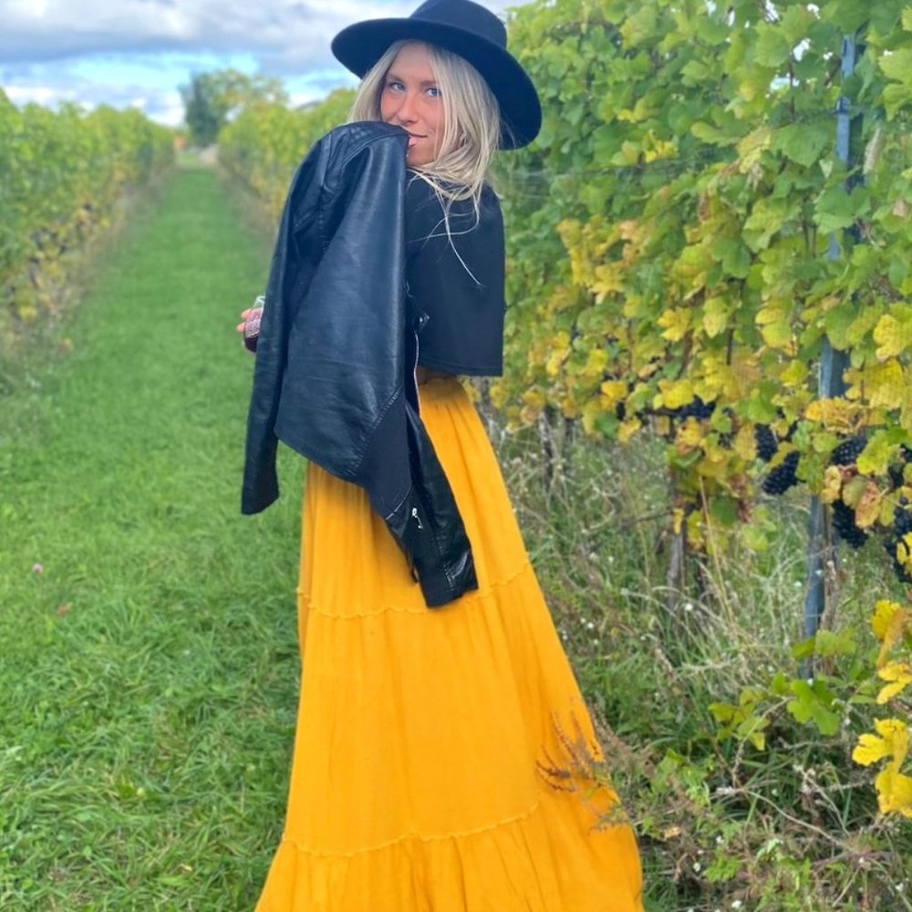 Meet your Posher, Jenessa